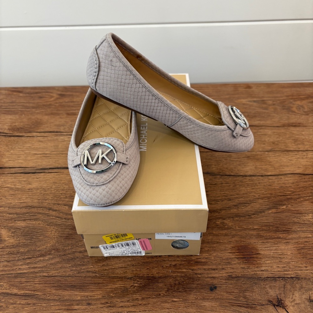Michael Kors Women's Textured Beige Loafers